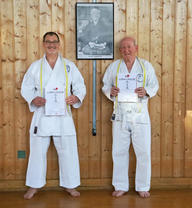 Prüflinge mit Funakoshi