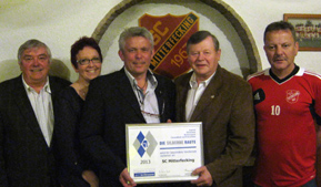 Das Foto zeigt von links nach rechts, 2. Bürgermeister Sebastian Hobmaier, Heike Hopfinger, Karl Eichstetter, Erich Schneider und Reiner Bittner